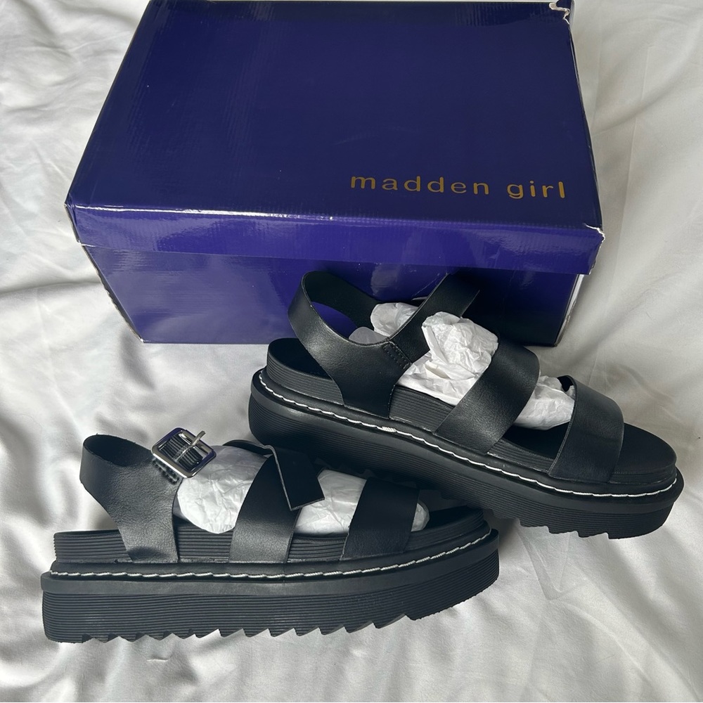 Madden girl black sandals 7.5